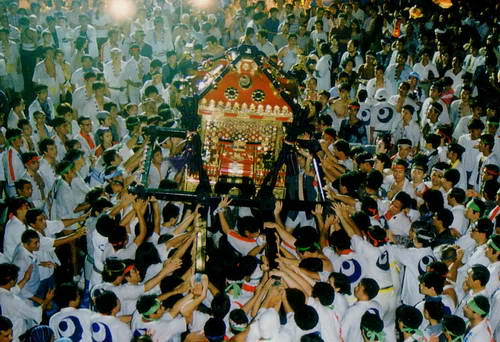 七日間の願掛けのお祭り「妙見大祭」