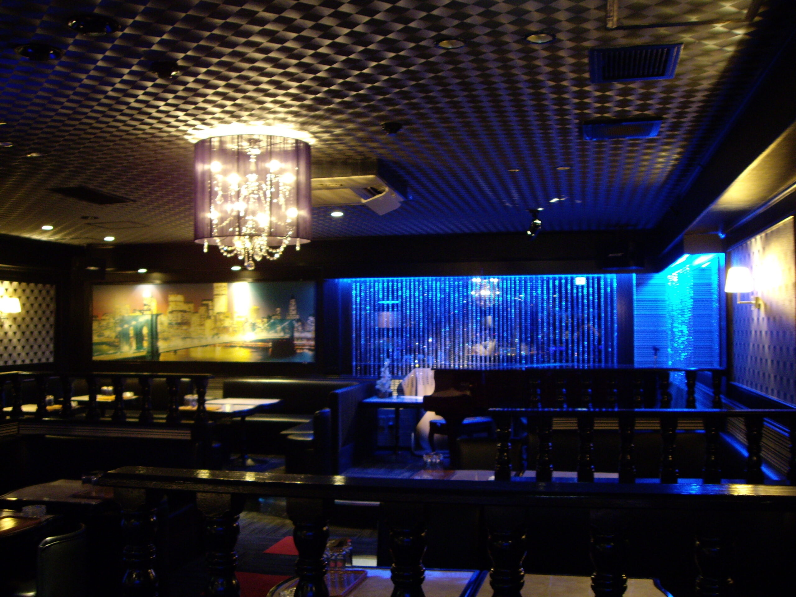 広々とした店内