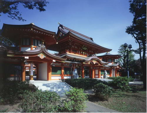 楼門型の分霊社「尊星殿」