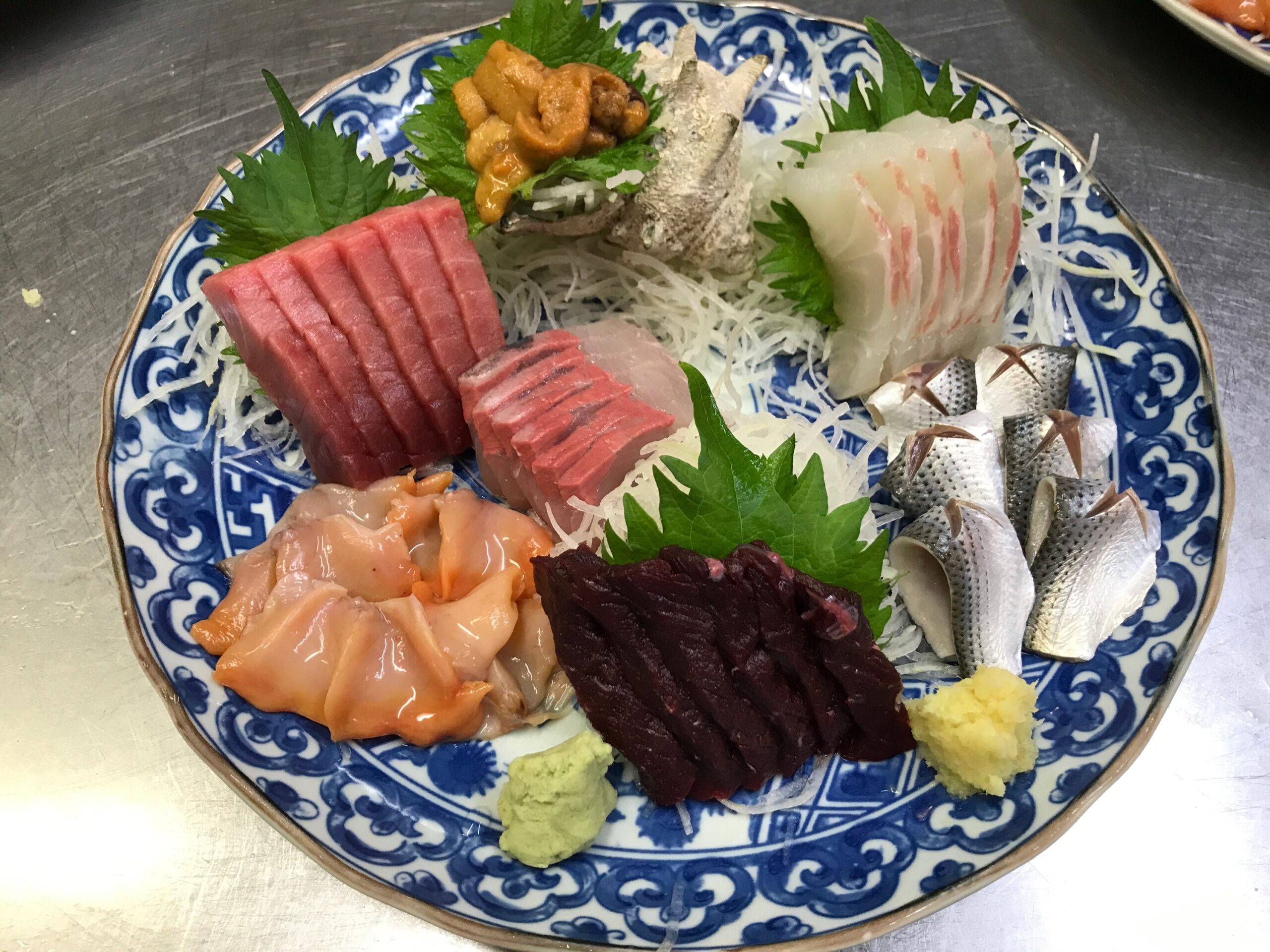 刺し身の盛り合わせ2人前（4,000円）