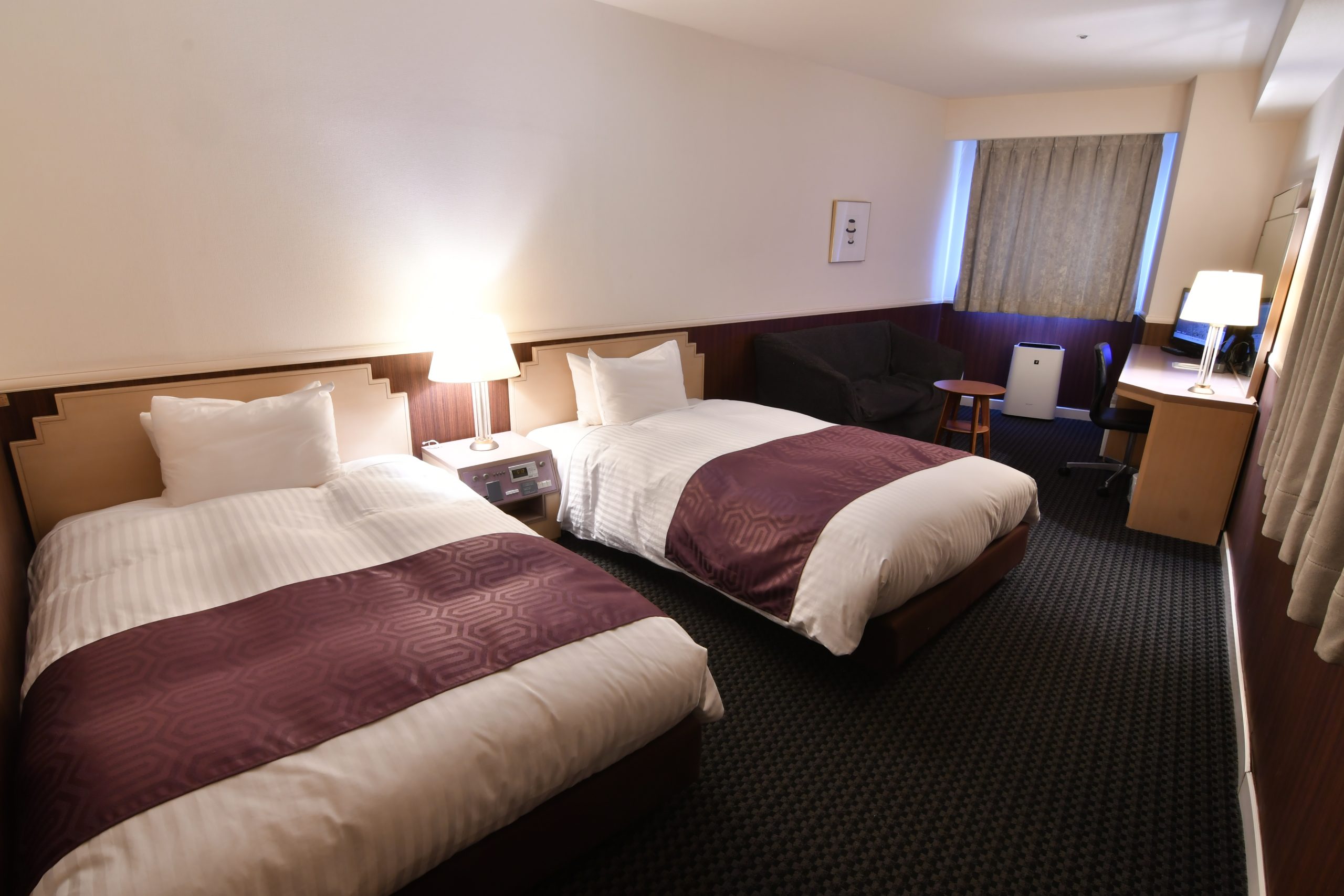 客室はシモンズベッドでゆったり快適空間