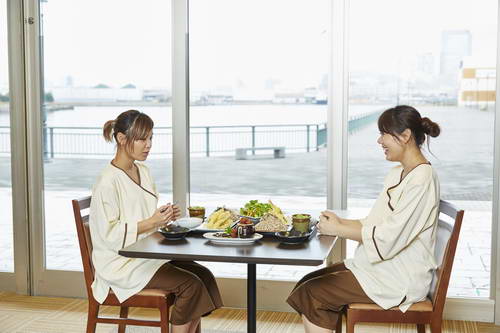 北海道産の食材を使用和洋中メニューを用意