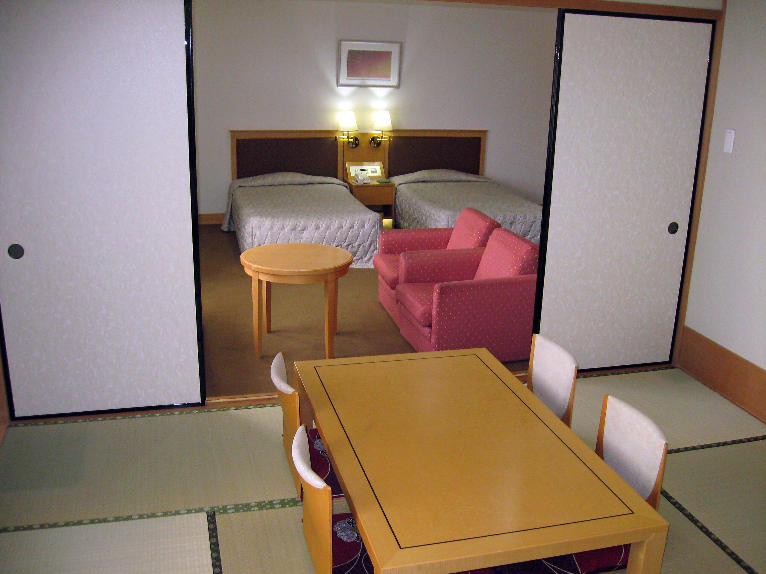 和洋室タイプのお部屋