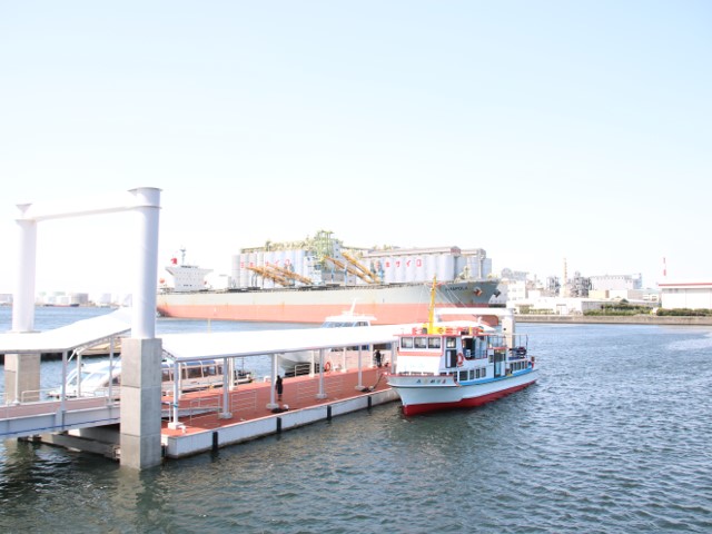 千葉港初の本格的な旅客船さん橋