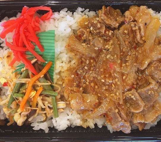 パンのほか、お弁当やお惣菜も購入できます