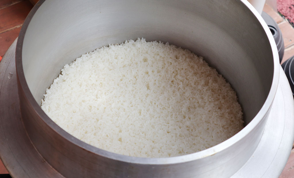 選・研・炊・蒸にこだわった大釜炊き御飯