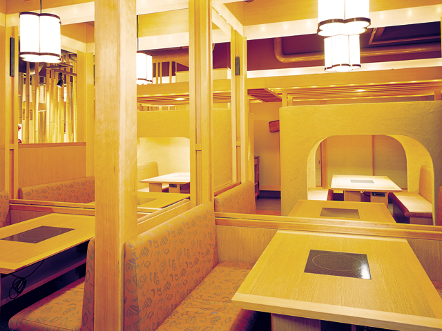 店内は落ち着いた雰囲気