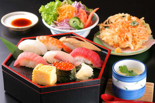 ランチから本格会席まで満喫できる