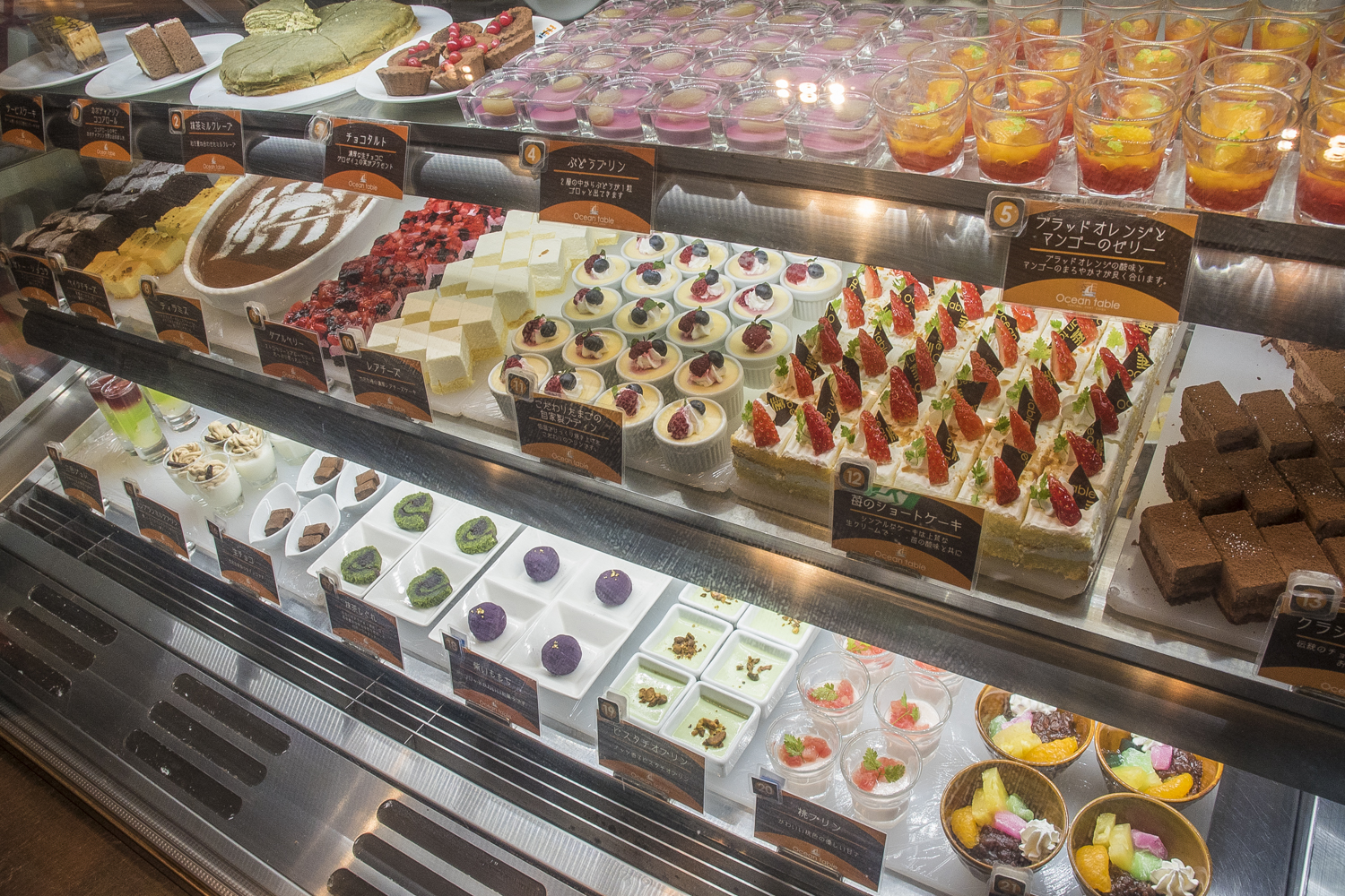 デザートショーケース