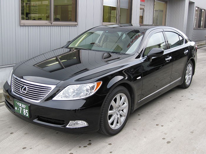 高級車で大切なお客様におもてなしを