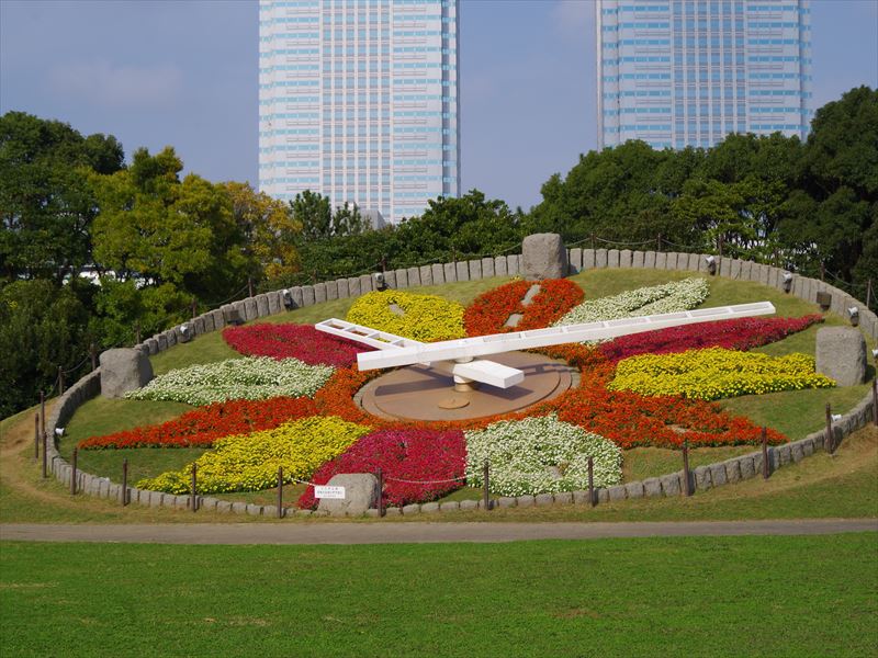 公園のシンボル花時計