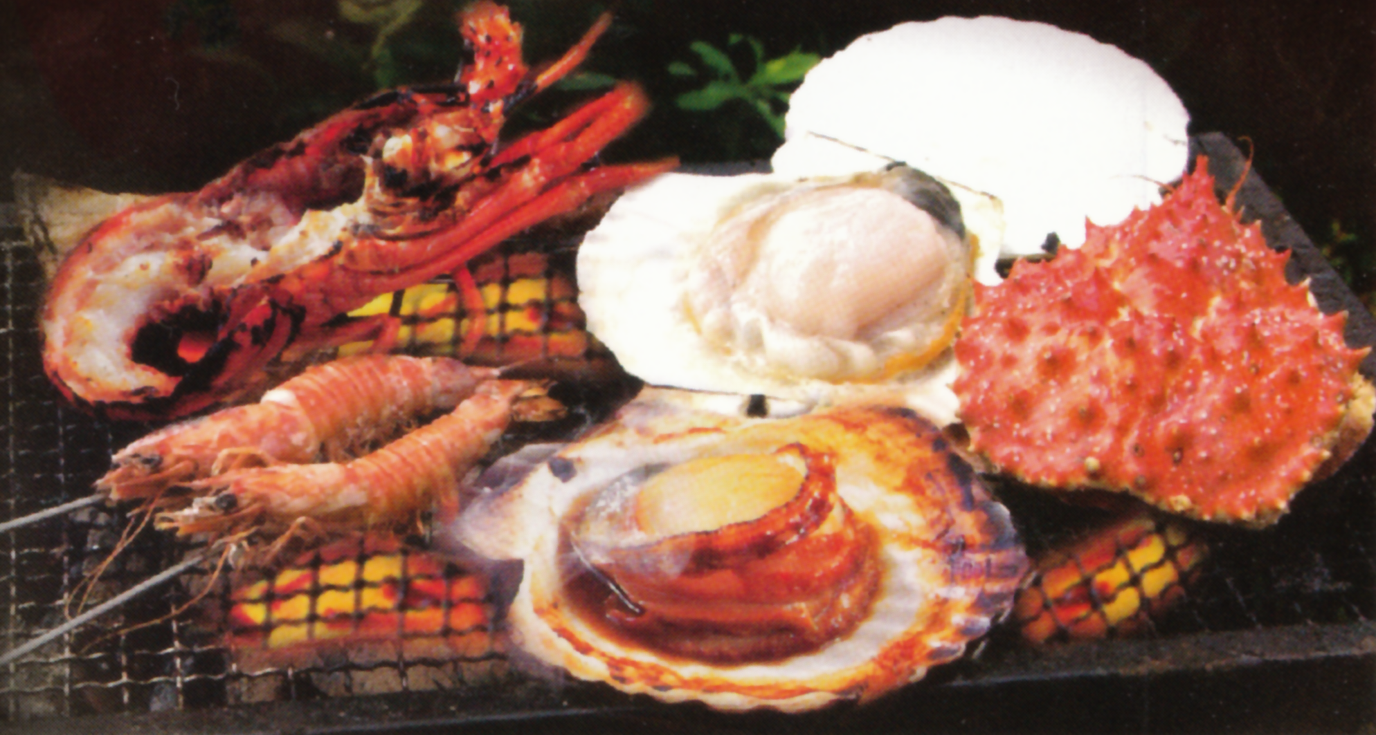 地ハマグリ、ホンビノス、ホタテ、カキ、有頭エビ、サザエ等