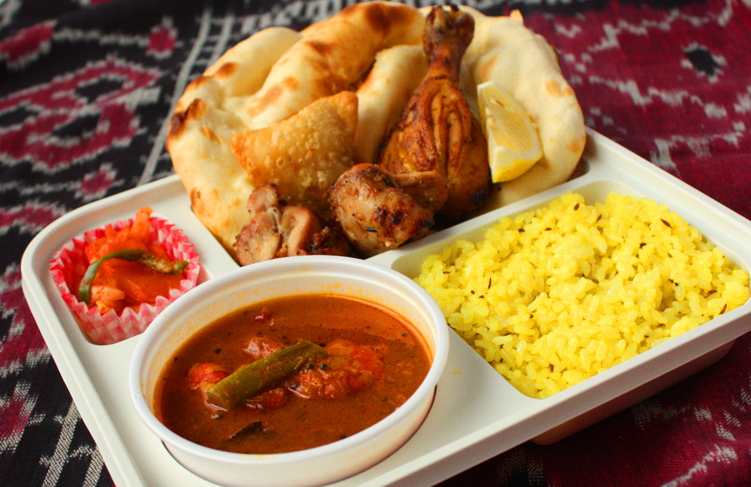 カレーが選べるお弁当が便利（平日限定）