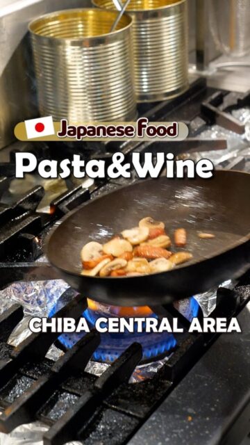 Pasta & Wine
Konnichiwa Chiba Head Store

"Konnichiwa," a long-established Italian restaurant loved in Chiba for 30 years, has opened a new location in downtown Chiba in November 2024! The secret to their long-lasting popularity is their exquisite fresh pasta, made with carefully selected ingredients and meticulous preparation. Their chewy, al dente fresh pasta is sure to become a favorite after just one bite. Among their offerings, the carbonara with black truffles, mushrooms, and diced bacon is a supreme dish with an aromatic fragrance that fills your mouth the moment you take a bite. Their salads and pizzas, made with fresh local Chiba ingredients, are also superb, allowing you to enjoy the original flavors of the ingredients.
Why not spend a blissful moment with carefully selected wines from around the world?

<<Address>>
1 st floor, Nextsite Chiba building, 1-12-17 Fujimi, Chuo-ku, Chiba City

<<How to get there>>
5 min walk from JR Chiba Station
7 min walk from Keisei Chiba Station

11:00~22:00【L.O. 21:30】 

<<Opening Hours>>
Open except during the New Year's holidays
11:00～22:00【L.O. 21:30】

<<Regular Closing Days>>
New Year's holiday

#chiba #chibacity #lunch #chibagourmet #japanesefood
#foodie #foodies #foodiegram #japantravel #japantrip #chibagourmet #omotenashi
#japanesefood
#japanfood 
 #こんにちは #こんにちわ