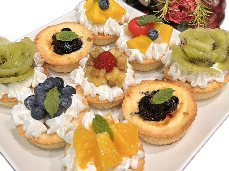 自家製スイーツが人気！季節のパフェやダッチパンケーキも◎