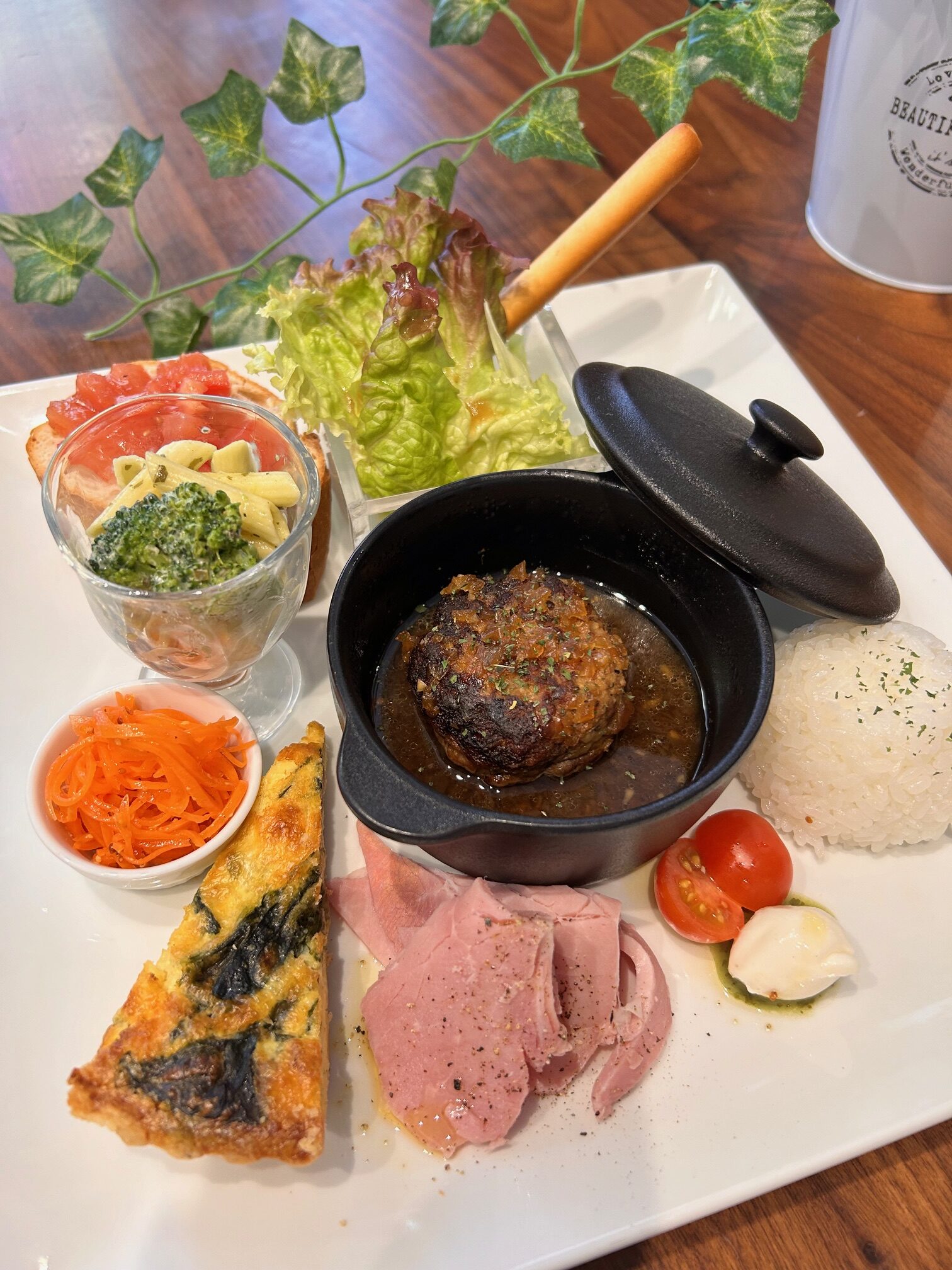 10食限定の「エバグリ御膳」