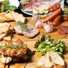 TREASURE RIVER book cafe