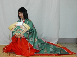 鎧やむかしの着物の着用体験 千葉市立郷土博物館 10 13 土 千葉市観光協会公式サイト 千葉市観光ガイド